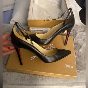 Christian Louboutin Leather Heels 👠